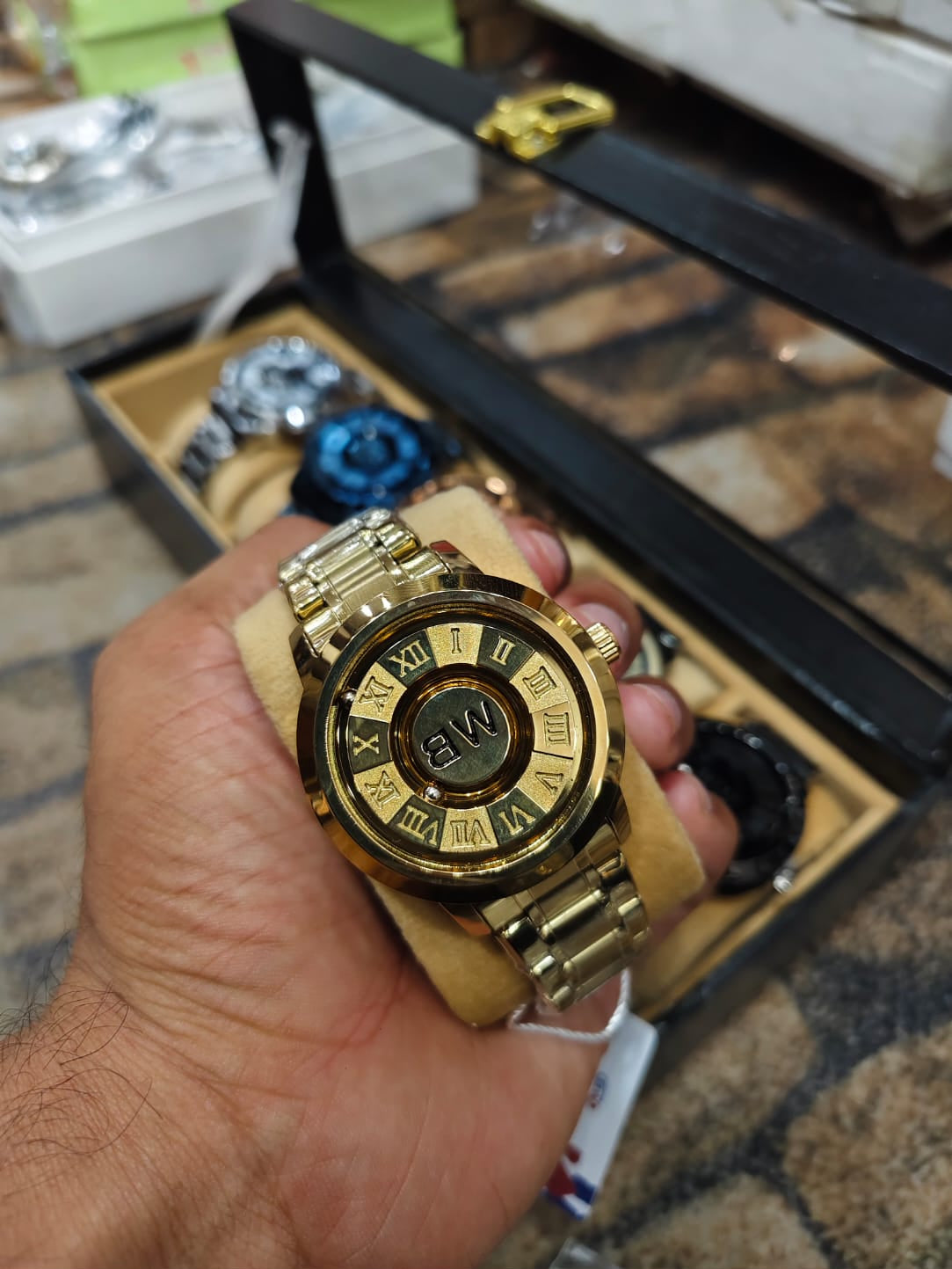 BW Kinetic Flow Suspension Watch