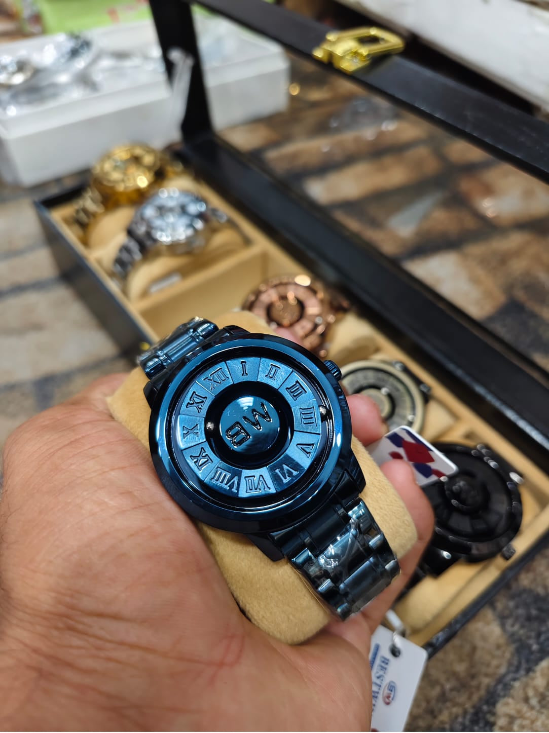 BW Kinetic Flow Suspension Watch