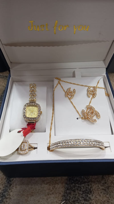 Elegant Interlocking CC Rhinestone Watch & Jewelry Set for Women