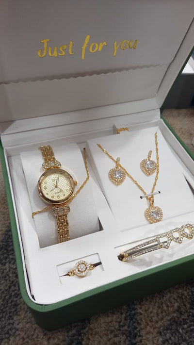 Golden Elegant Heart-Shaped Women’s Watch & Jewelry Set