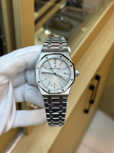 AP Royal Oak Offshore Automatic A Timepiece of Precision and Luxury