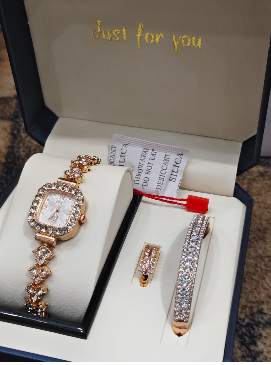 Elegant 3-Piece Women’s Jewelry & Watch Set